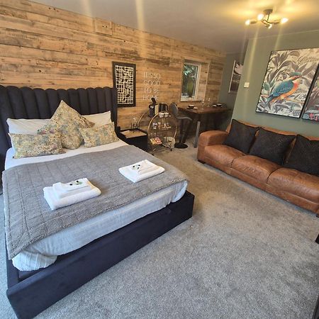 Boutique Shrewsbury Suites エクステリア 写真