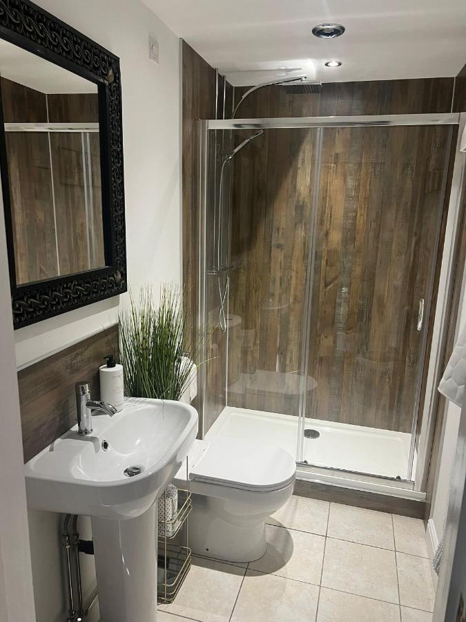 Boutique Shrewsbury Suites エクステリア 写真
