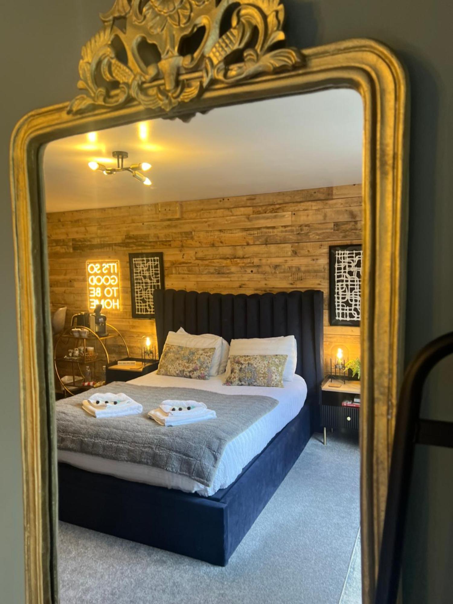 Boutique Shrewsbury Suites エクステリア 写真