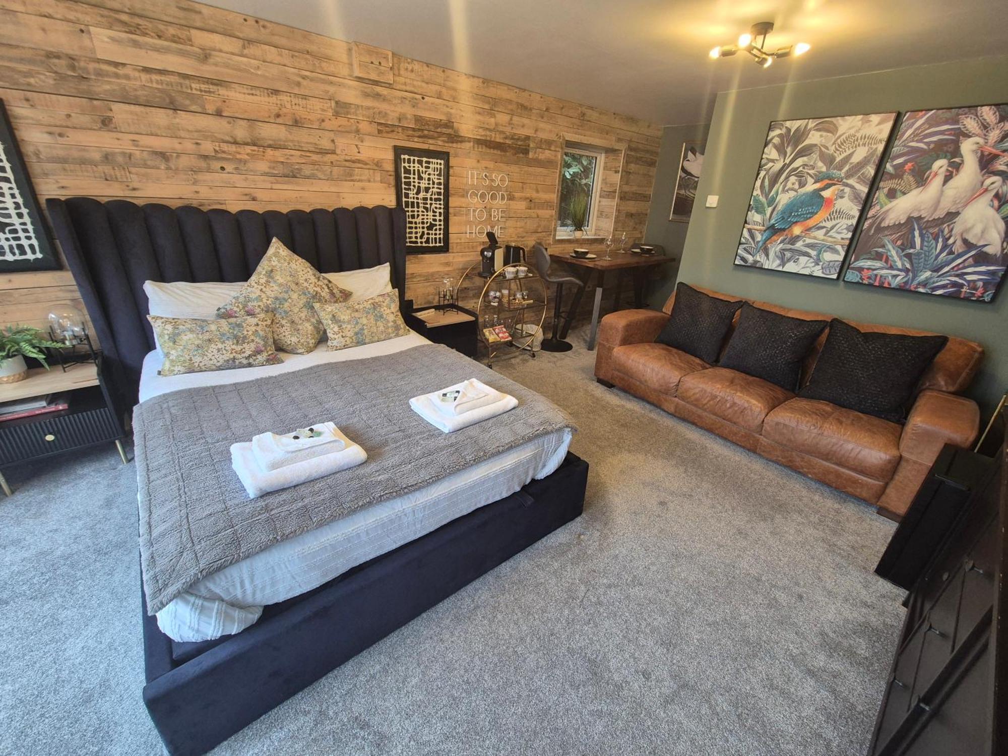 Boutique Shrewsbury Suites エクステリア 写真